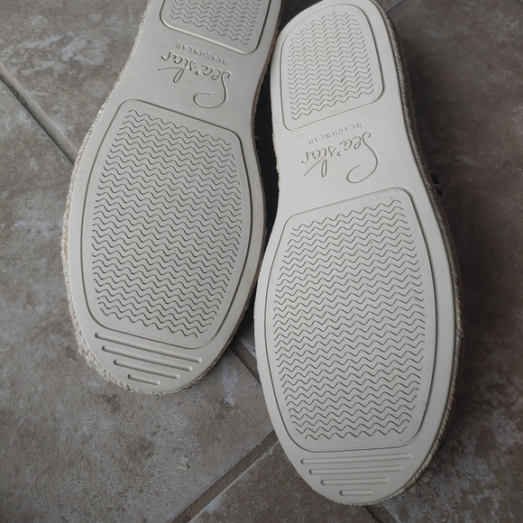 Seastar beachwear water shoes - size 7 women's - Picture 2 of 8